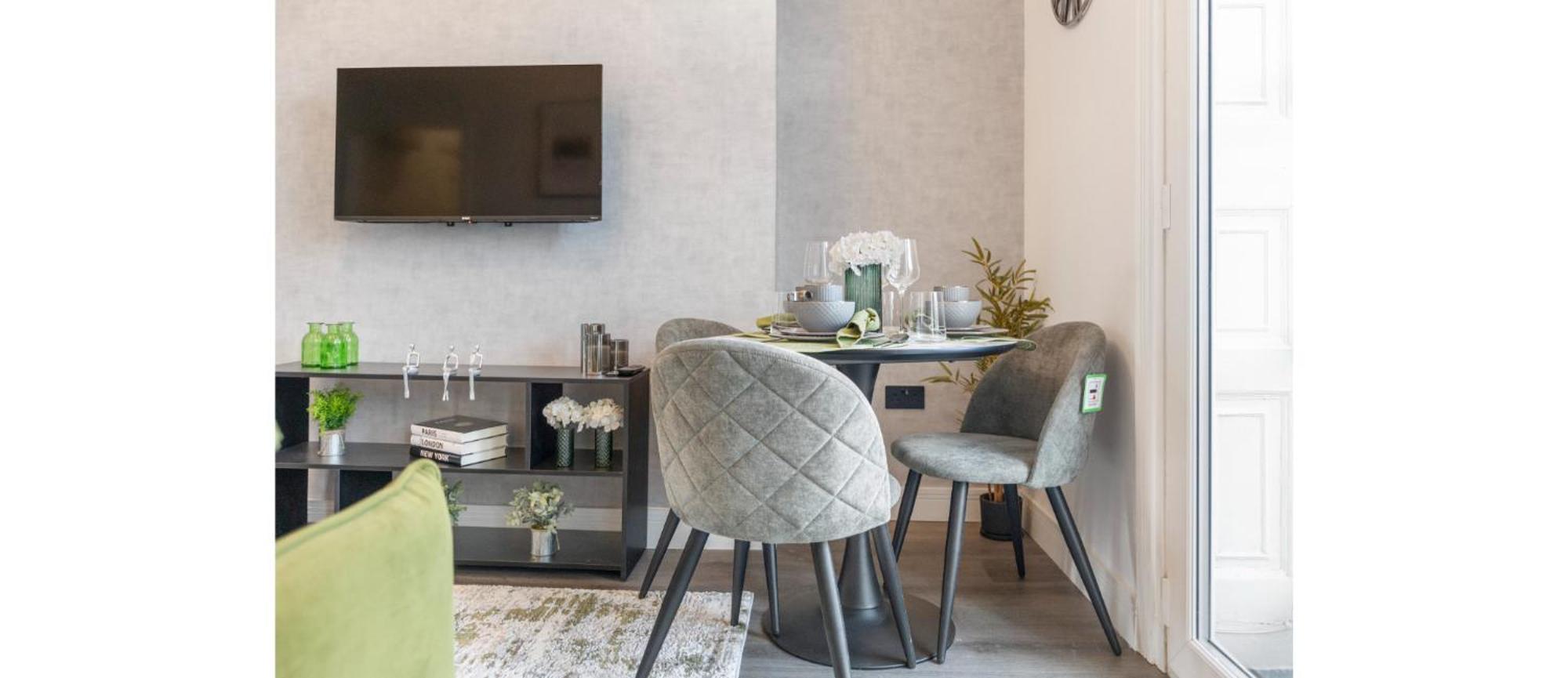 Bliss In The City: Comfortable 1-bed Retreat Londra